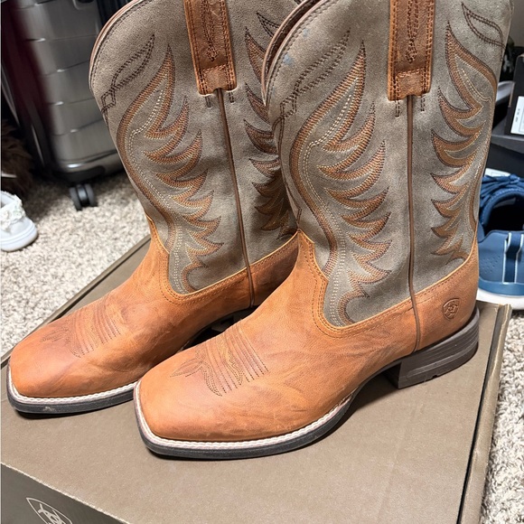 Ariat Other - Ariat Men's Cowboy Boots - Brown and Gray
